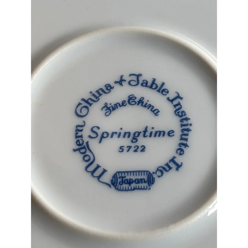 Modern China & Table Institute Springtime 5722 Round Platter 12.25